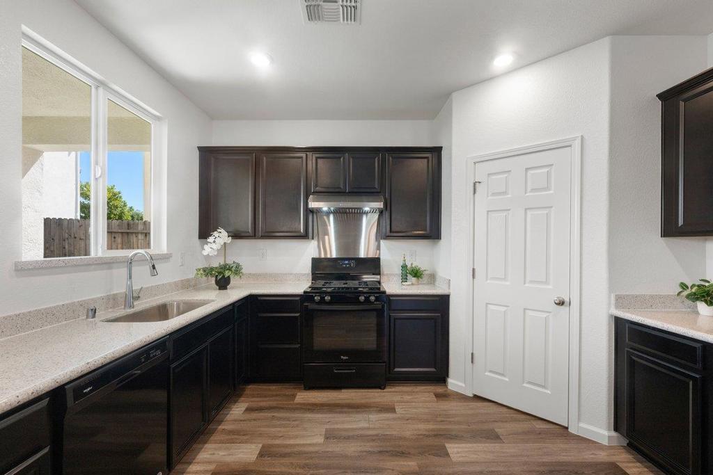 5386 York Harbor Way Property Photo 15