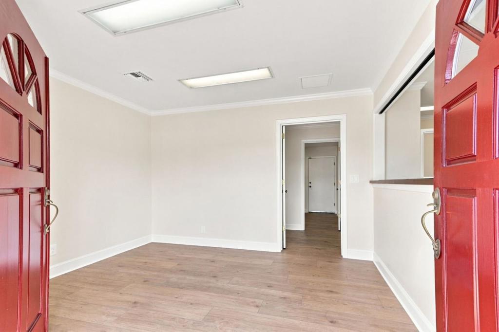 843 Malone Road Property Photo 5
