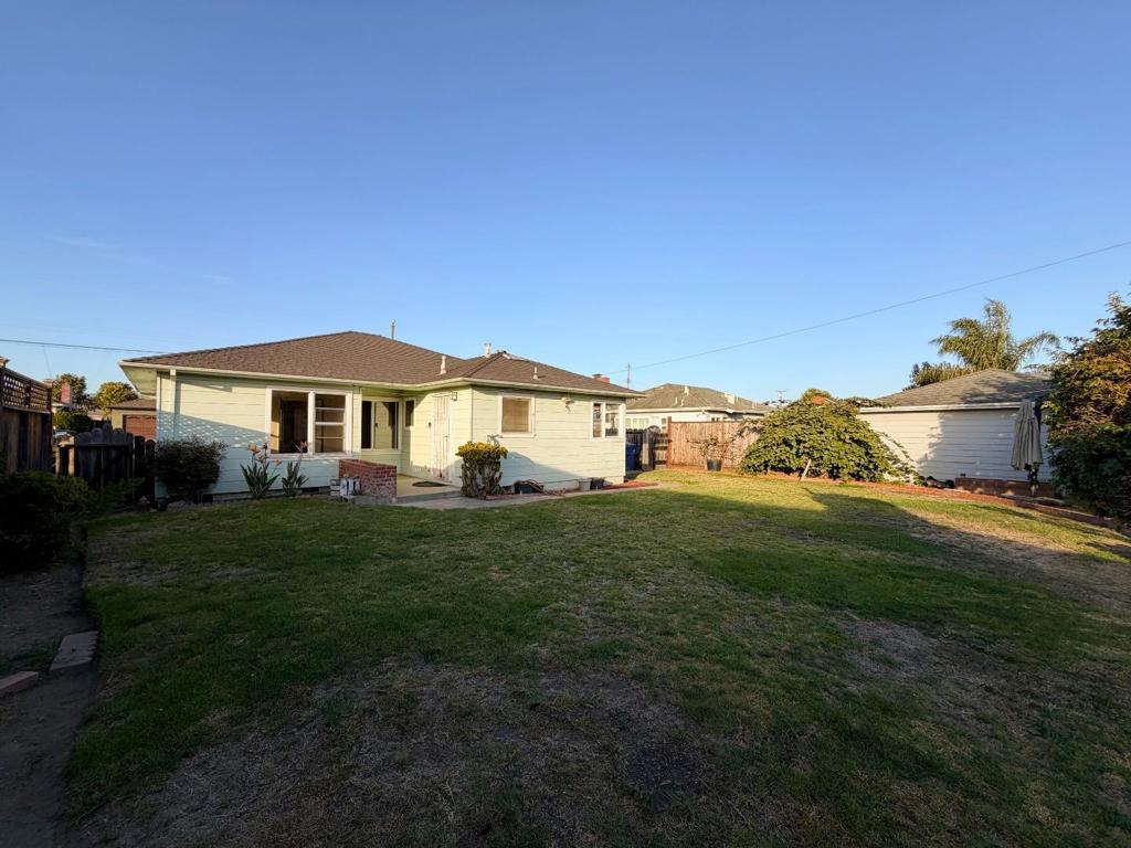 427 Carmel Street Property Photo 9