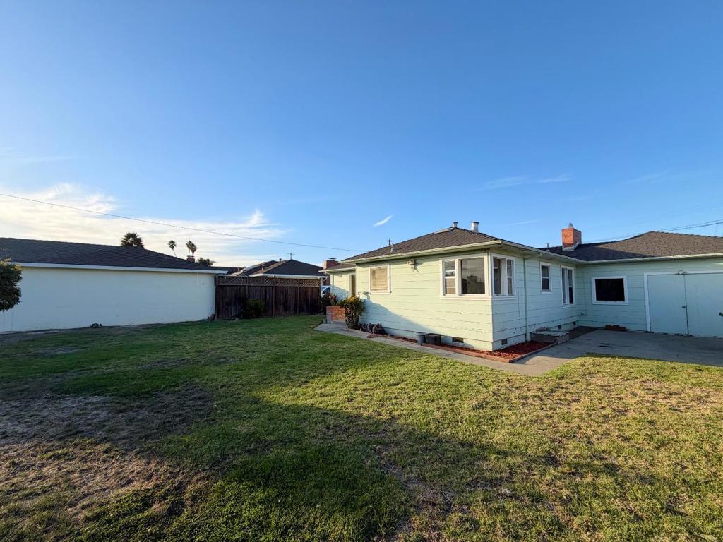 427 Carmel Street Property Photo 11