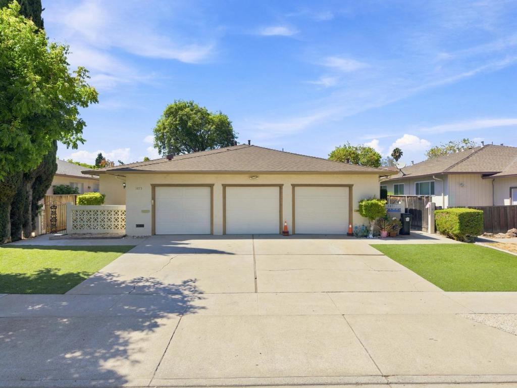 El Dori Drive Property Photo