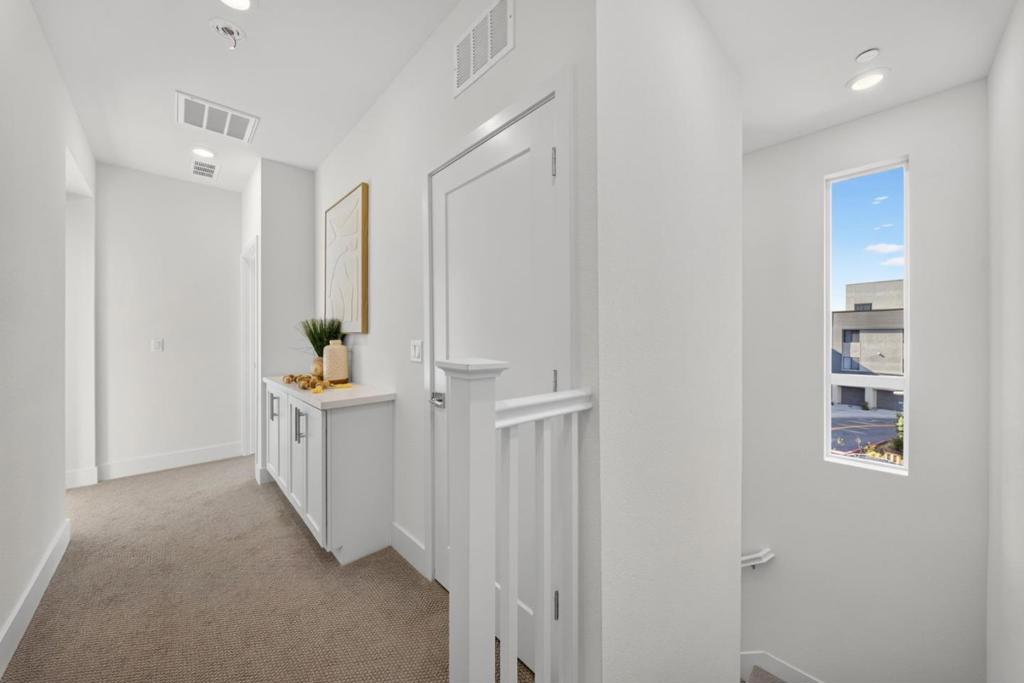 3891 Vanguard 1004 Property Photo 16