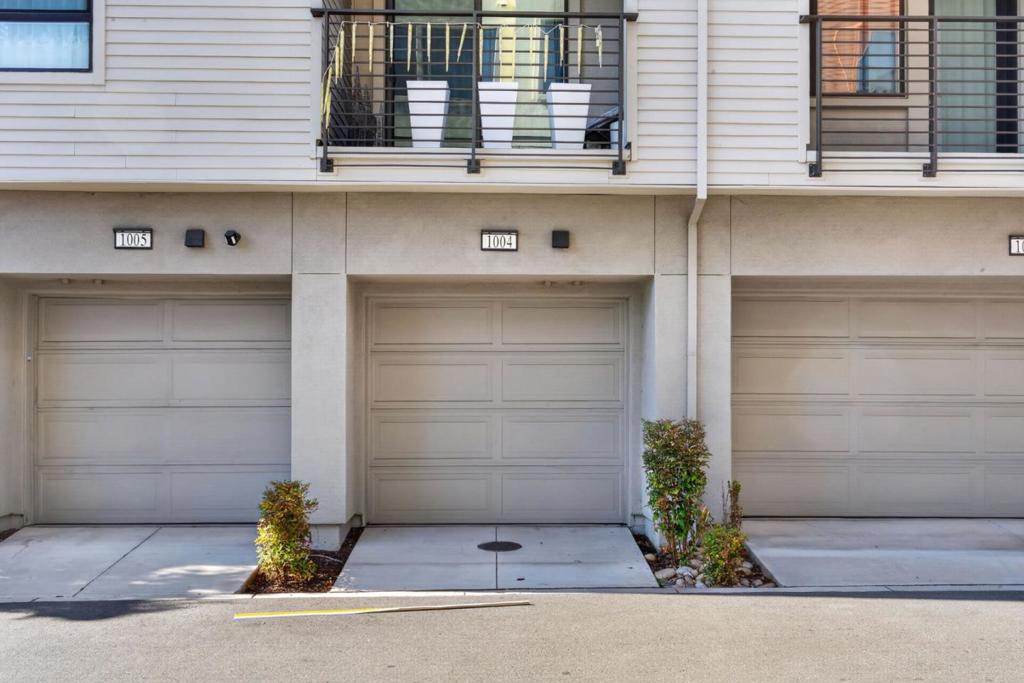 3891 Vanguard 1004 Property Photo 26