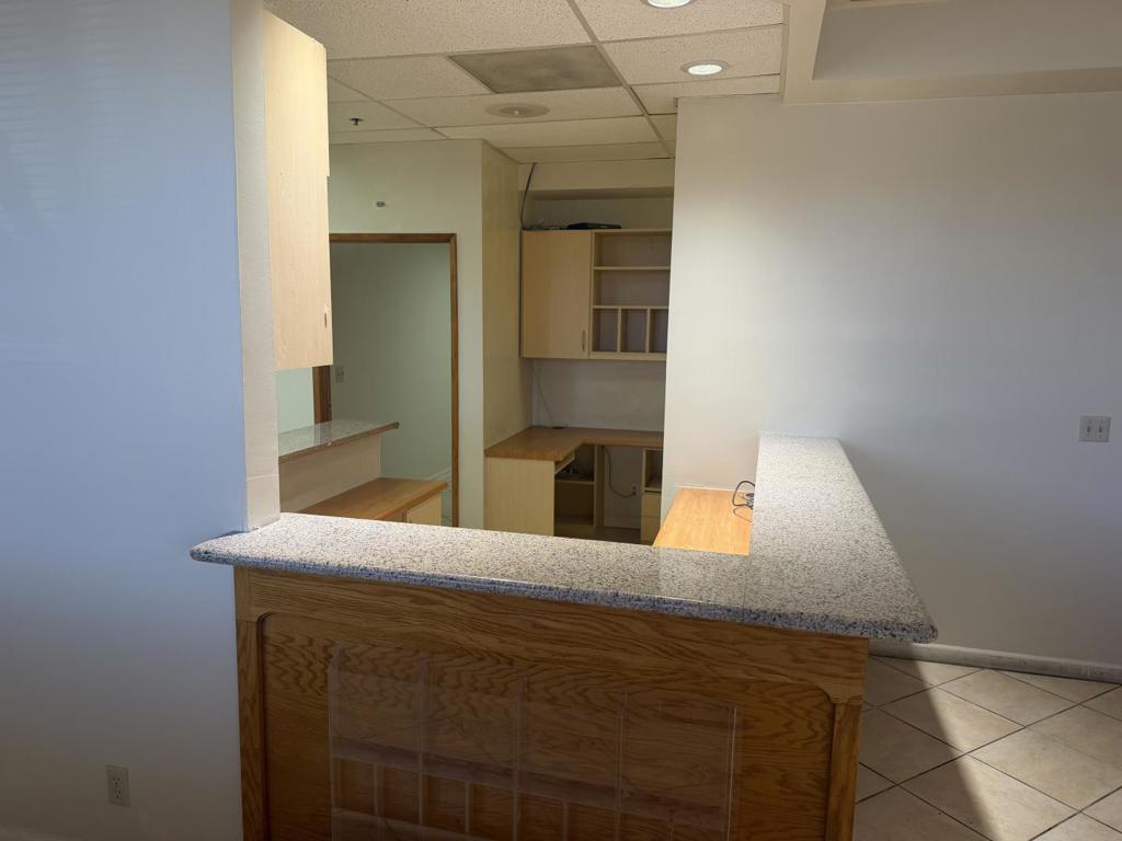2360 Mckee Road B5 Property Photo 8