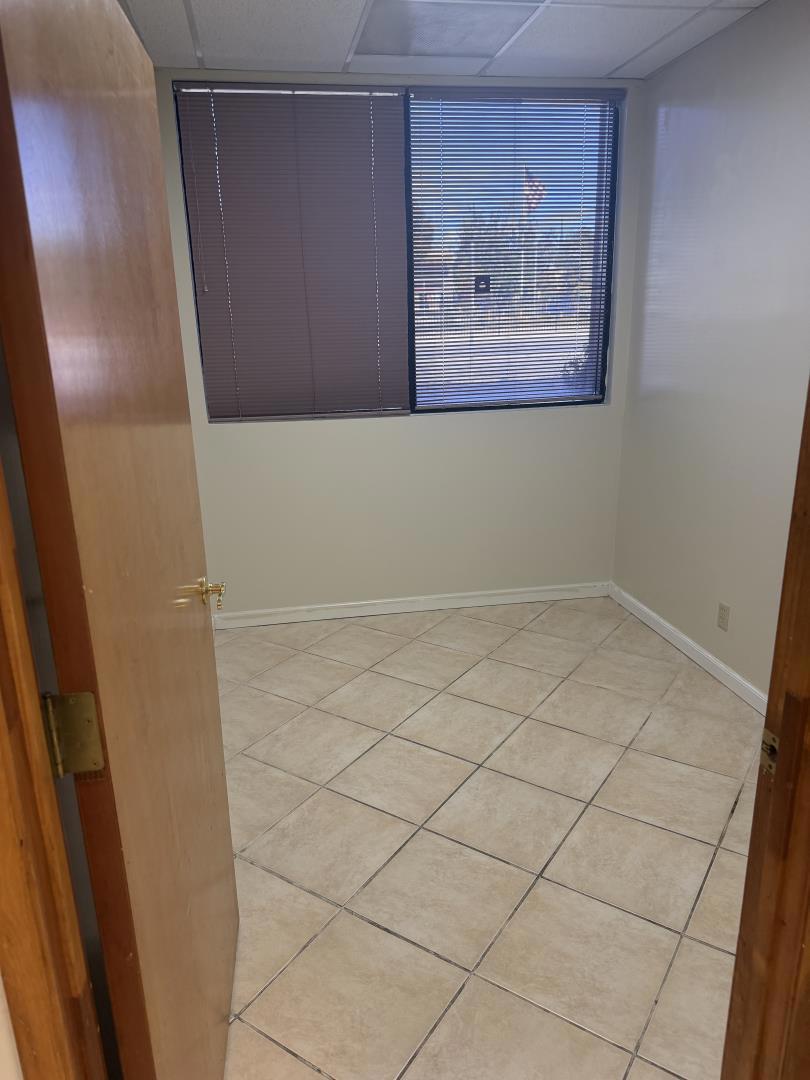 2360 Mckee Road B5 Property Photo 16