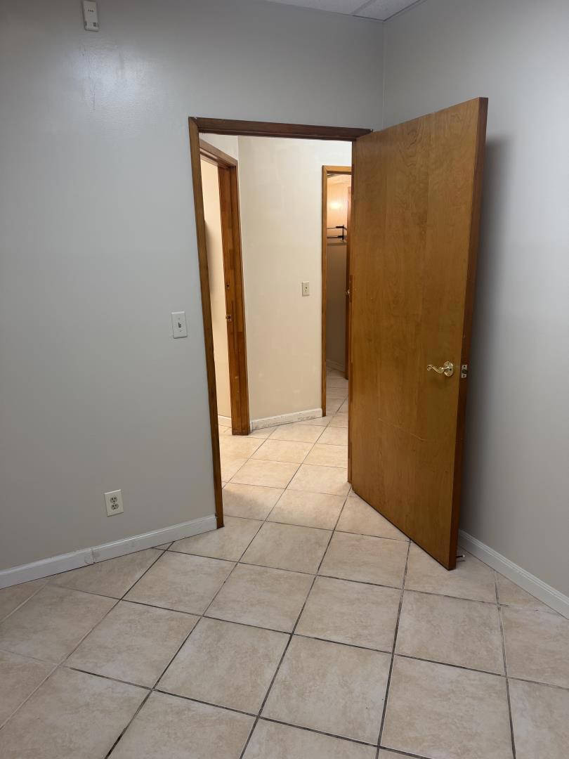 2360 Mckee Road B5 Property Photo 18