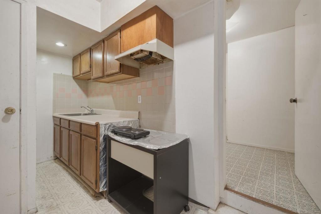 1260 21st Avenue Property Photo 7