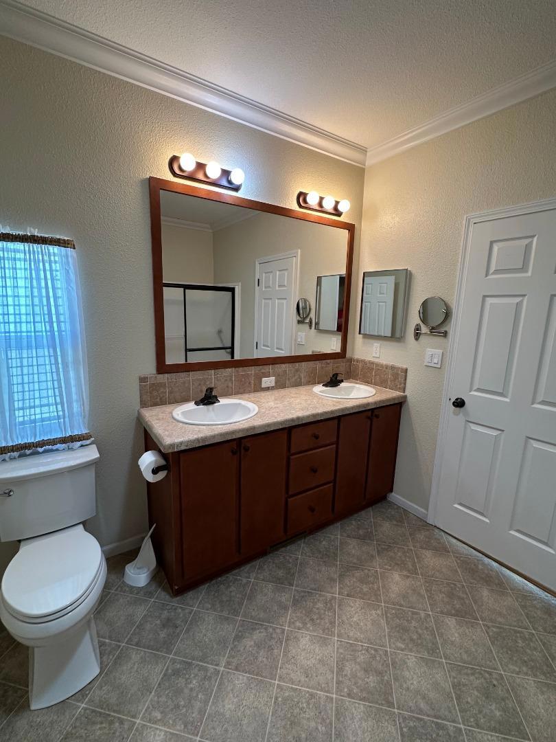 800 Brommer Street 18 Property Photo 17