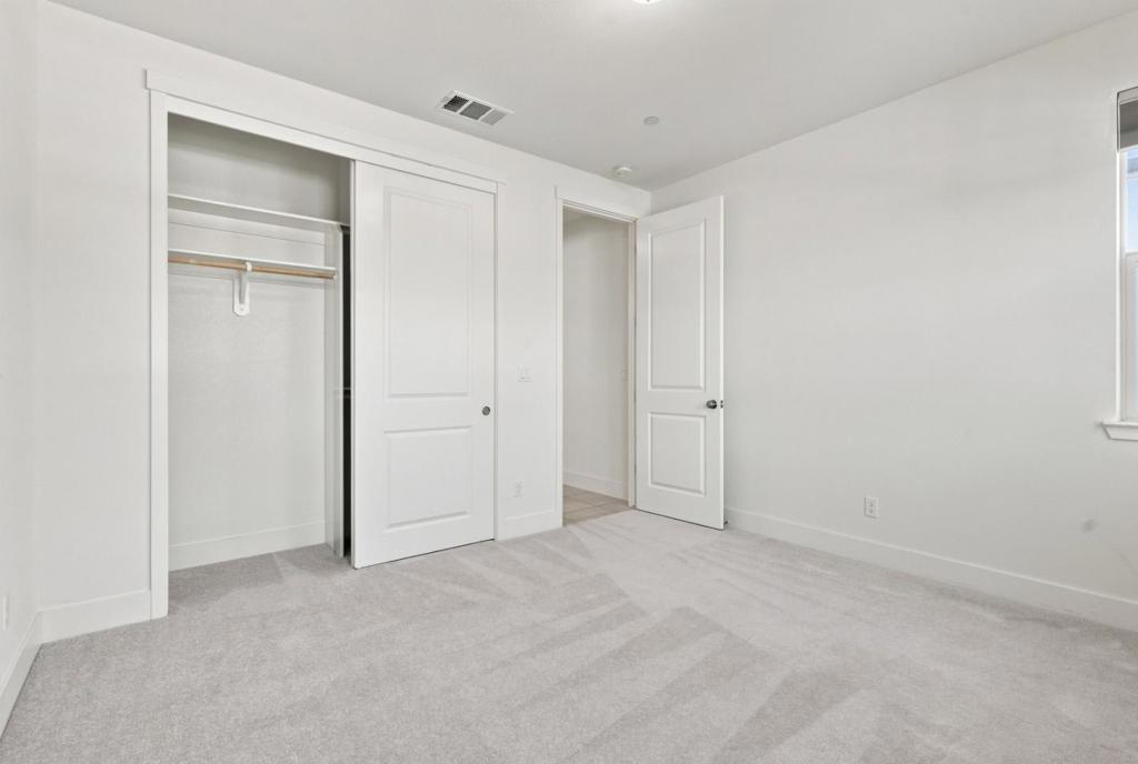 1261 Azalea Drive Property Photo 10