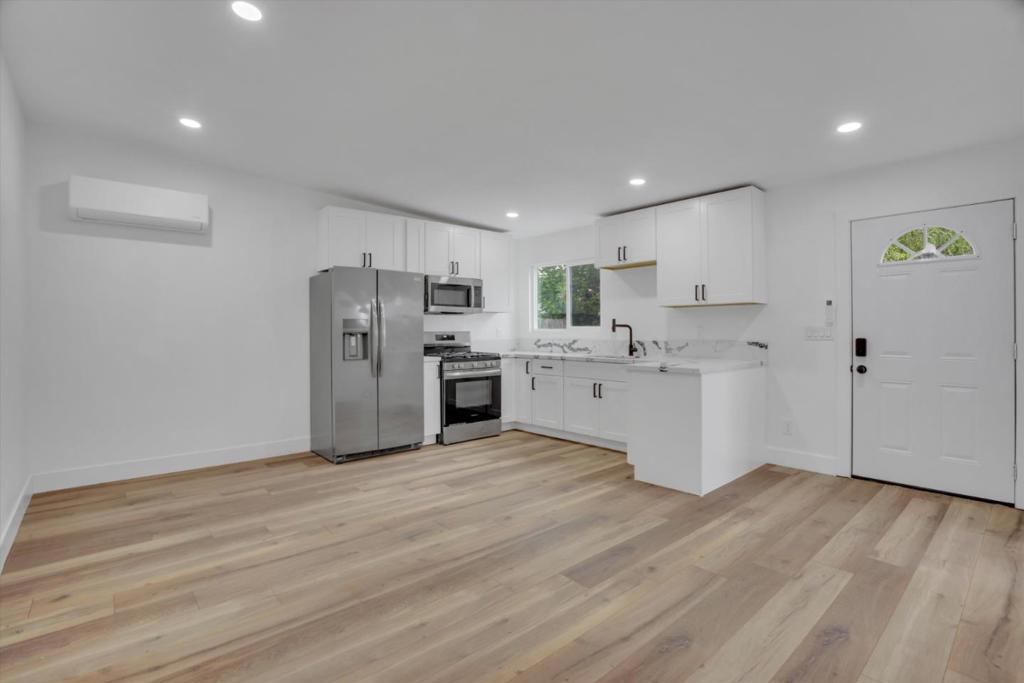 4006 Carrington Street Property Photo 16