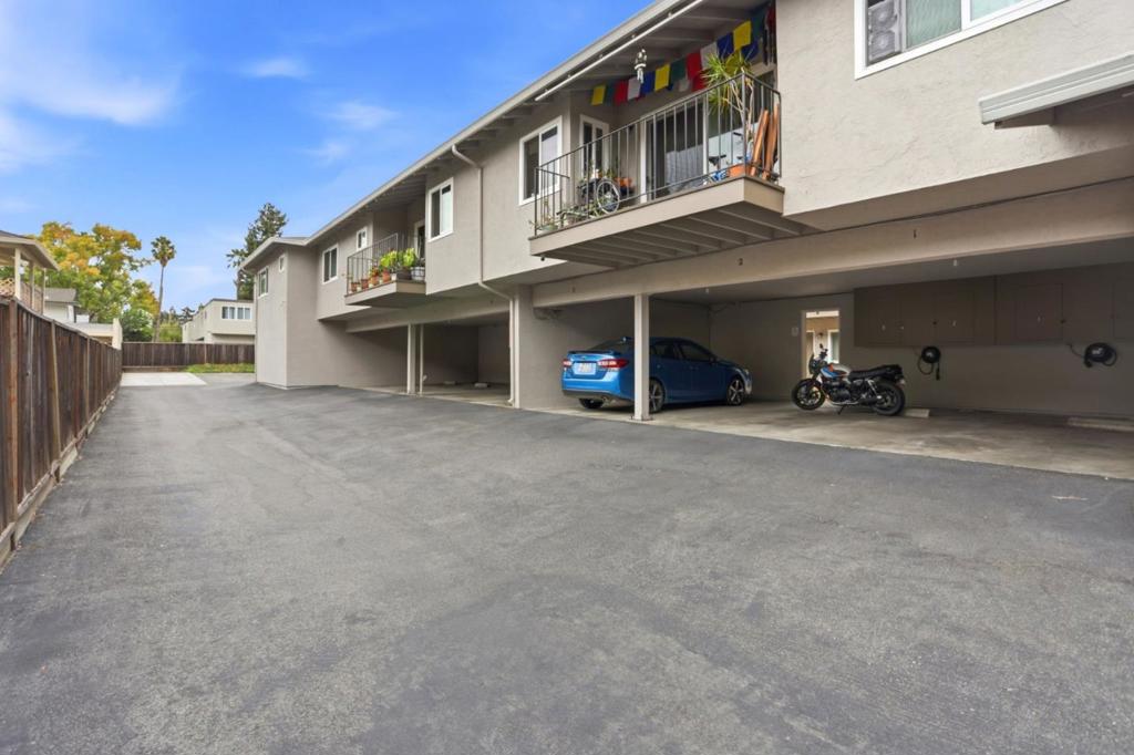 239 Easy Street Property Photo 14