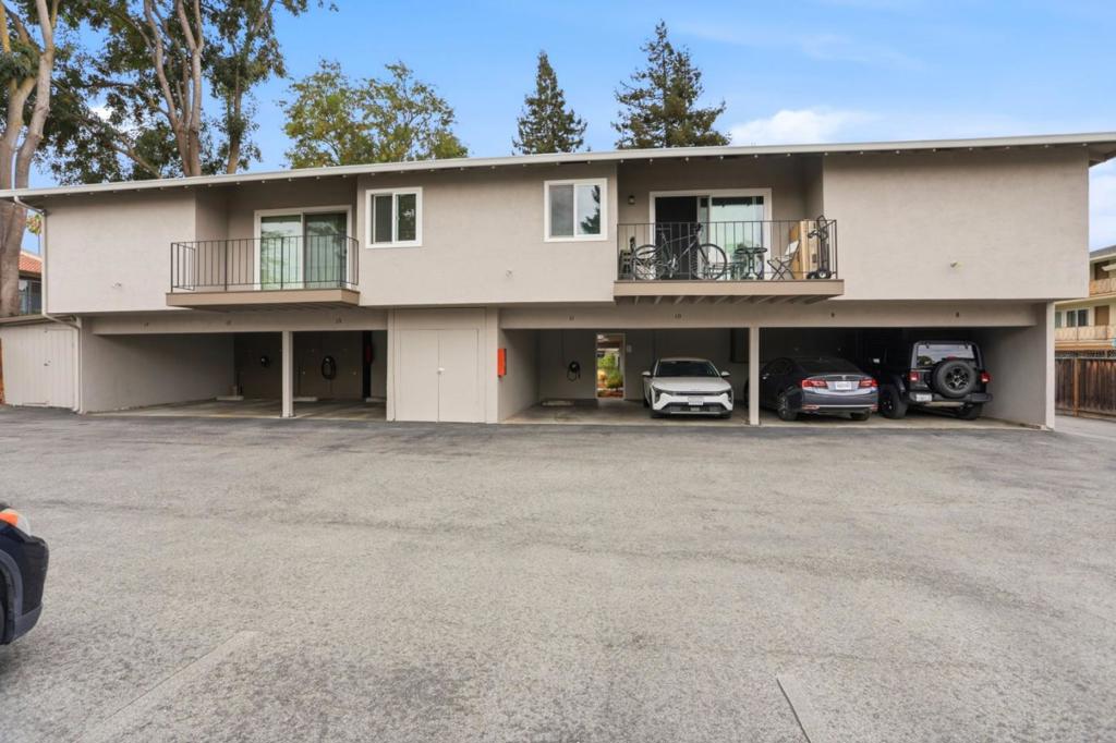 239 Easy Street Property Photo 16
