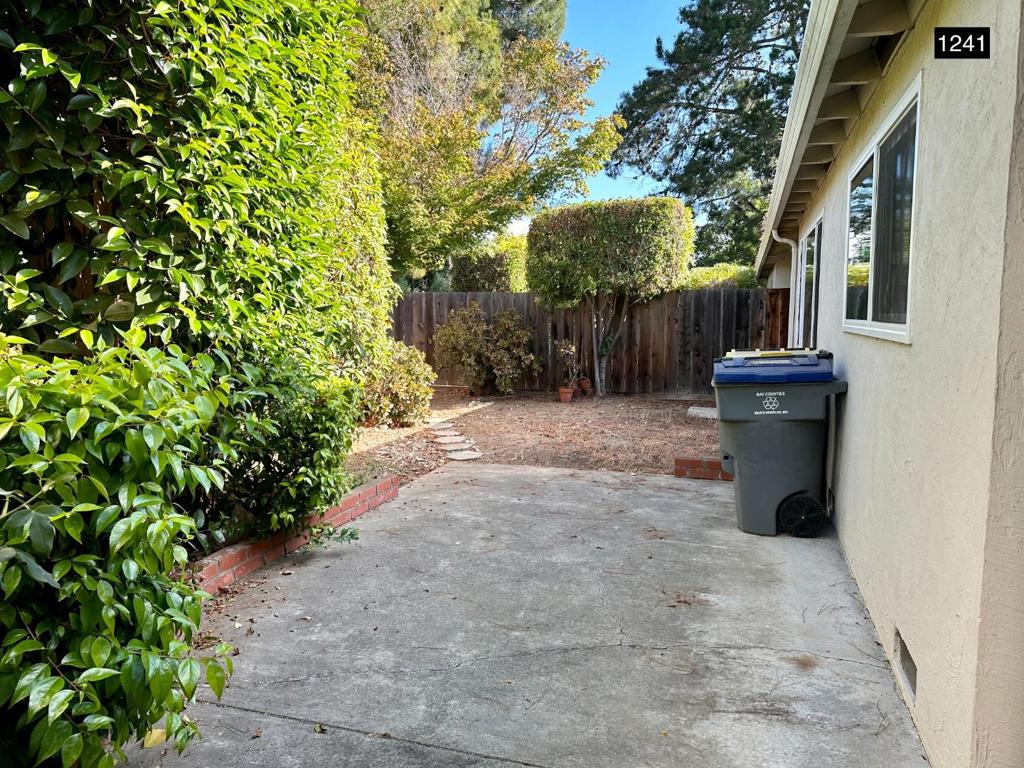 1241 Klee Court Property Photo 13