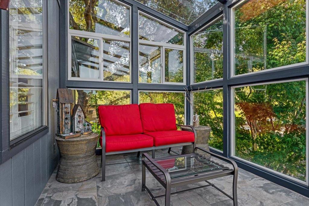 412 Sumner Avenue Property Photo 18