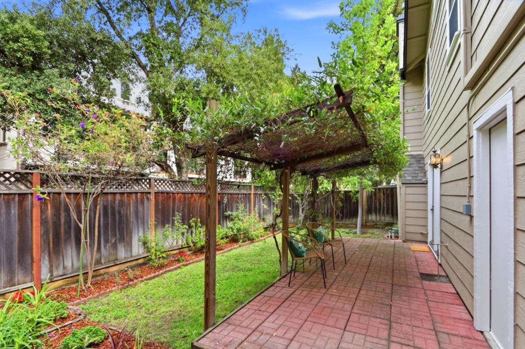 172 Ada Avenue 10 Property Photo 17