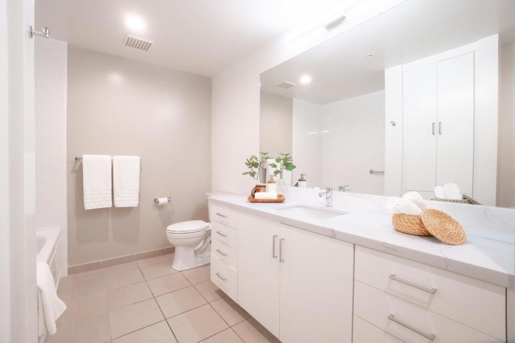 38 N Almaden Boulevard 302 Property Photo 17