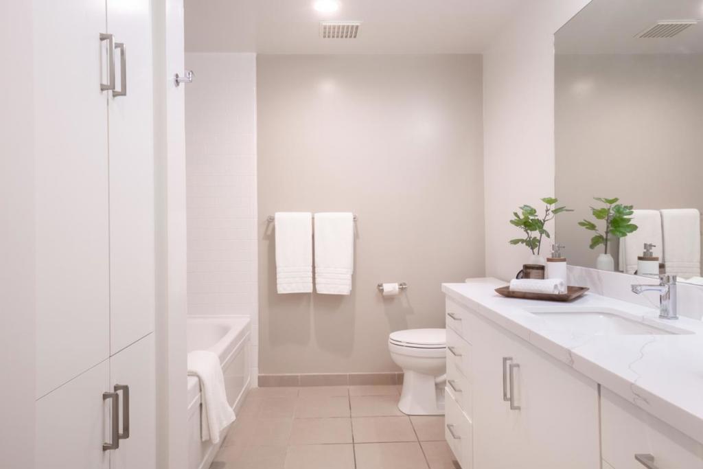 38 N Almaden Boulevard 302 Property Photo 19