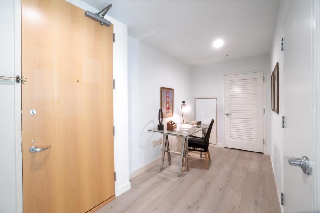 38 N Almaden Boulevard 302 Property Photo 22