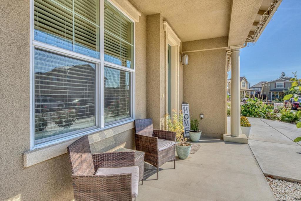 1264 Sycamore Street Property Photo 3