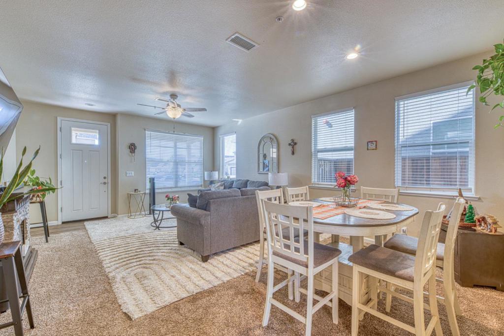 1264 Sycamore Street Property Photo 8