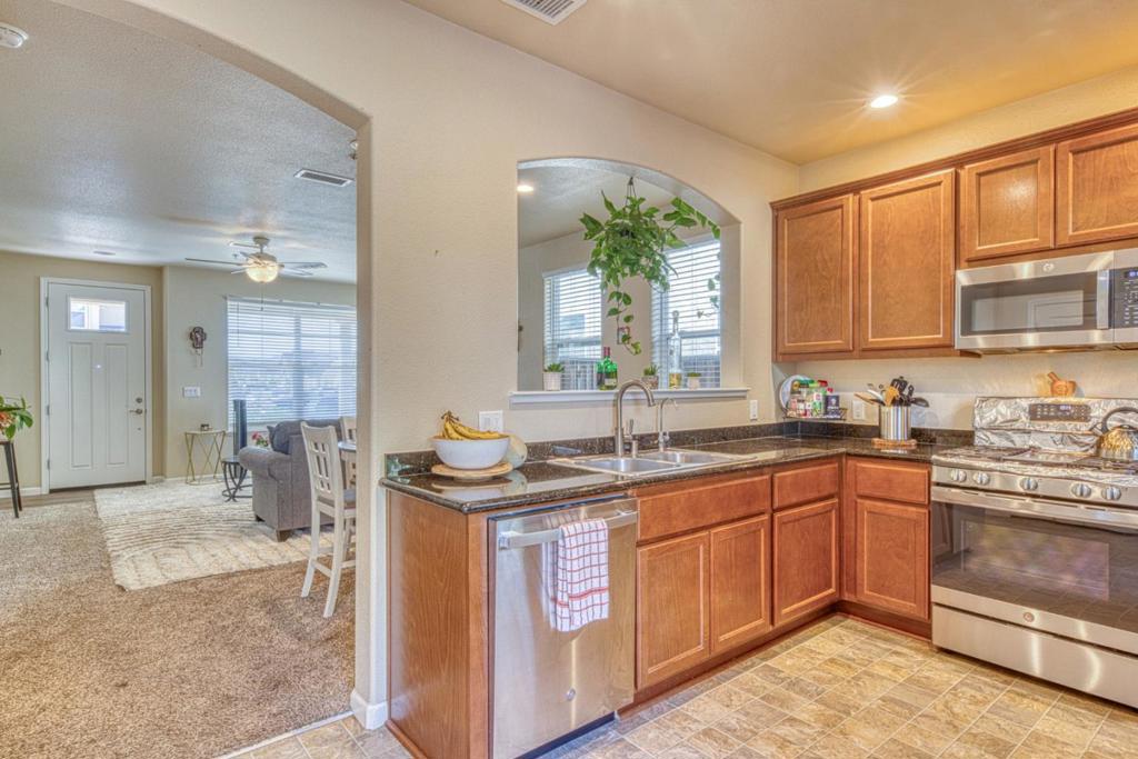 1264 Sycamore Street Property Photo 11