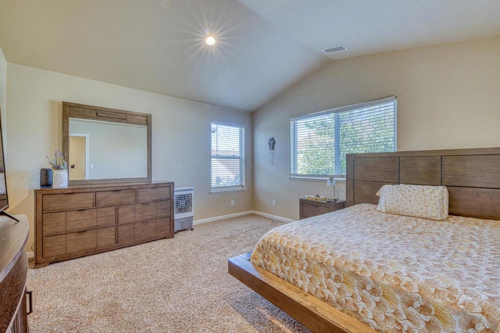 1264 Sycamore Street Property Photo 19