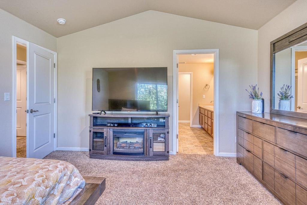 1264 Sycamore Street Property Photo 21