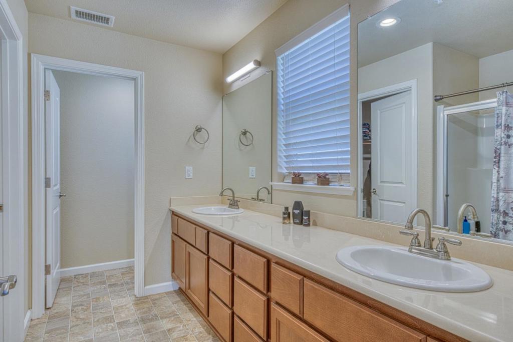 1264 Sycamore Street Property Photo 22