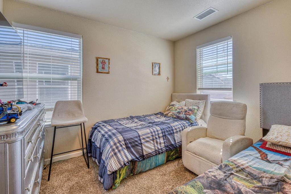 1264 Sycamore Street Property Photo 28