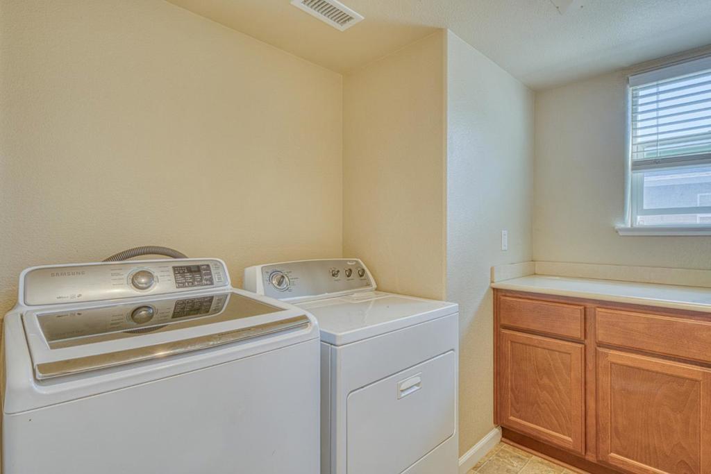 1264 Sycamore Street Property Photo 30