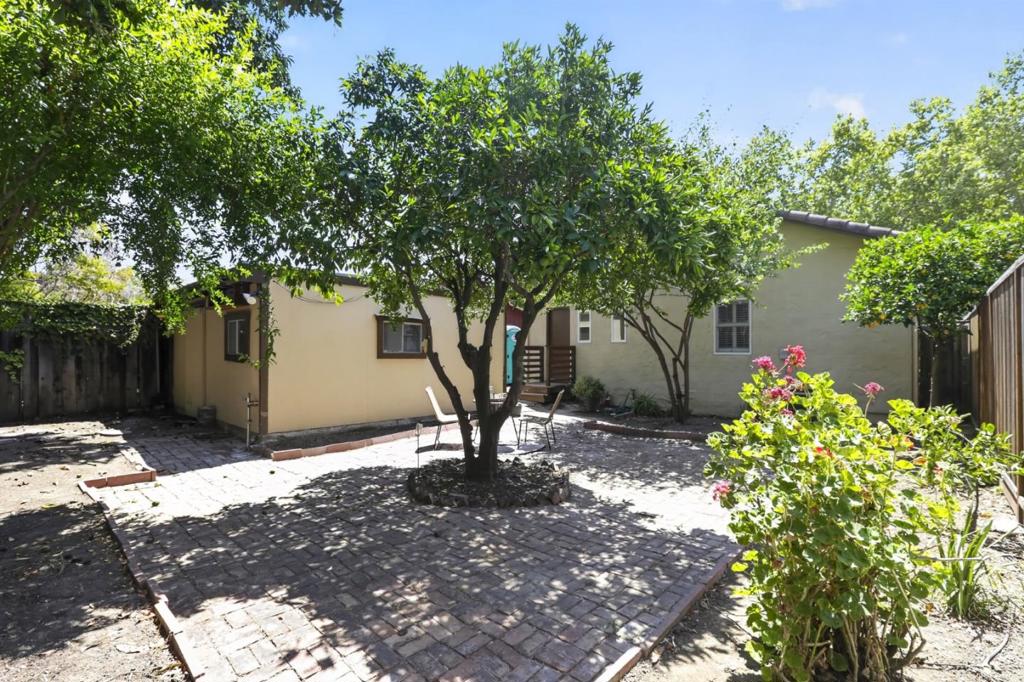1748 Glen Una Avenue Property Photo 29