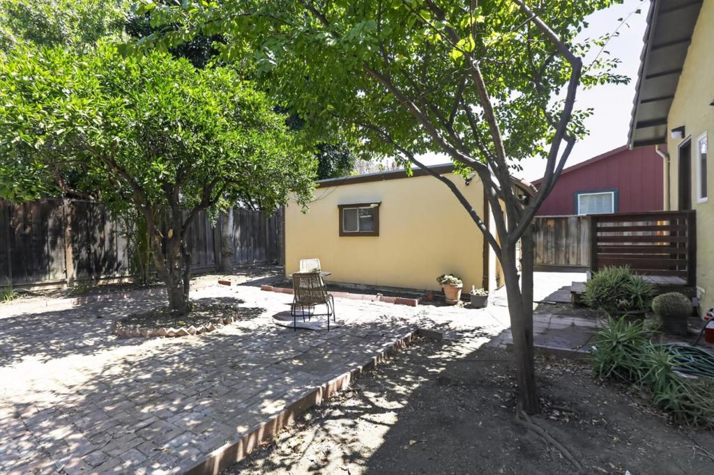1748 Glen Una Avenue Property Photo 31