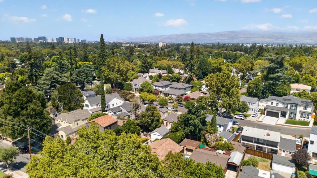 1748 Glen Una Avenue Property Photo 40