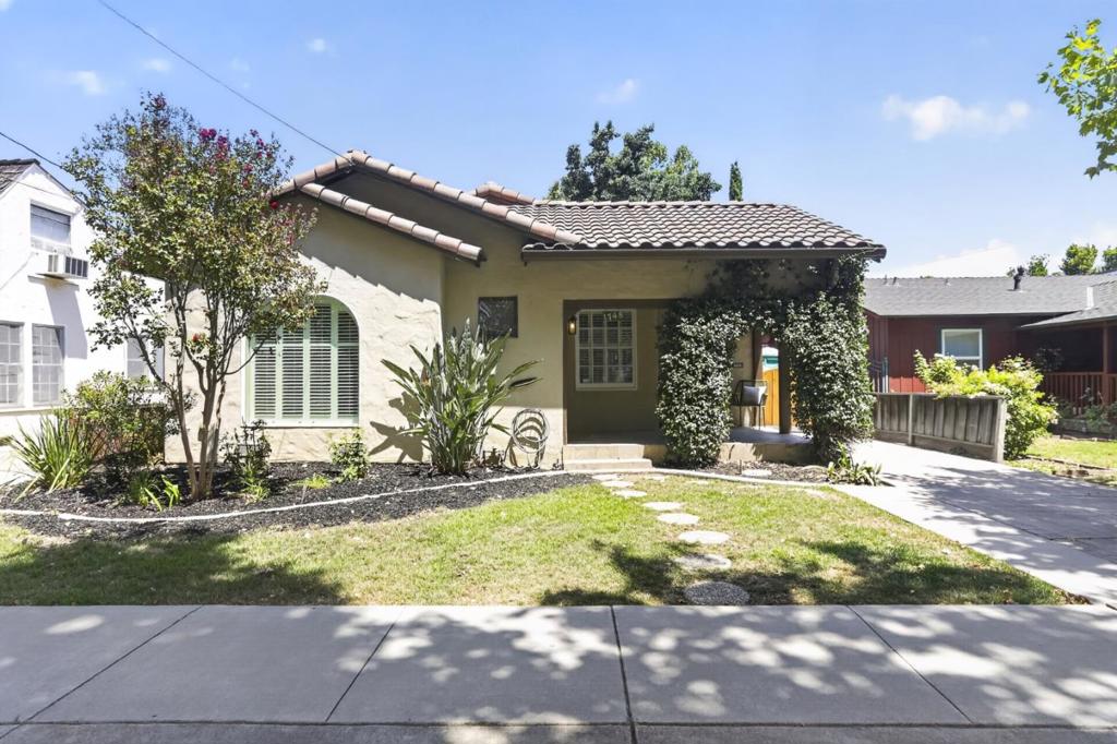 1748 Glen Una Avenue Property Photo 41