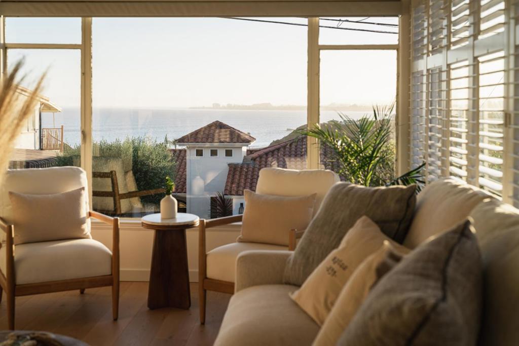 221 Highland Drive Property Photo 2