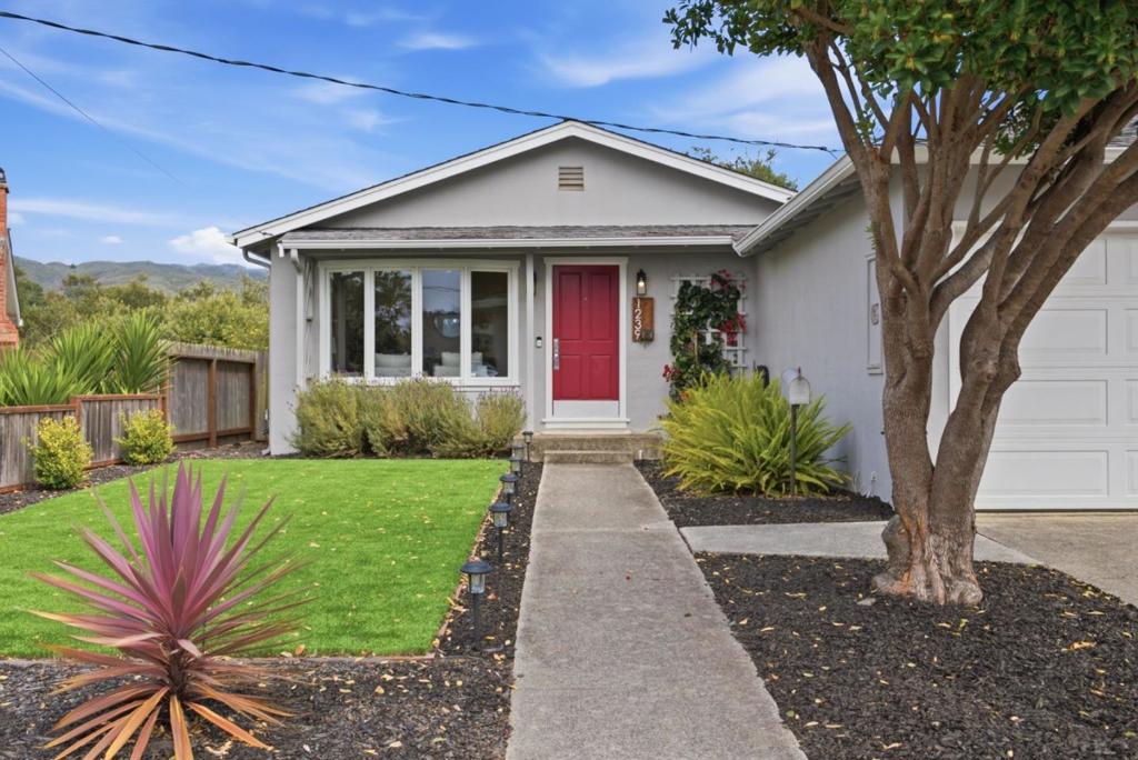 1239 Galvez Drive Property Photo 1