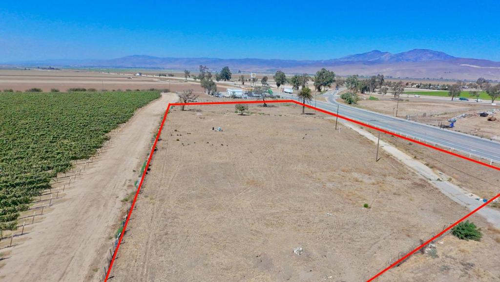 851 El Camino Real Property Photo 2