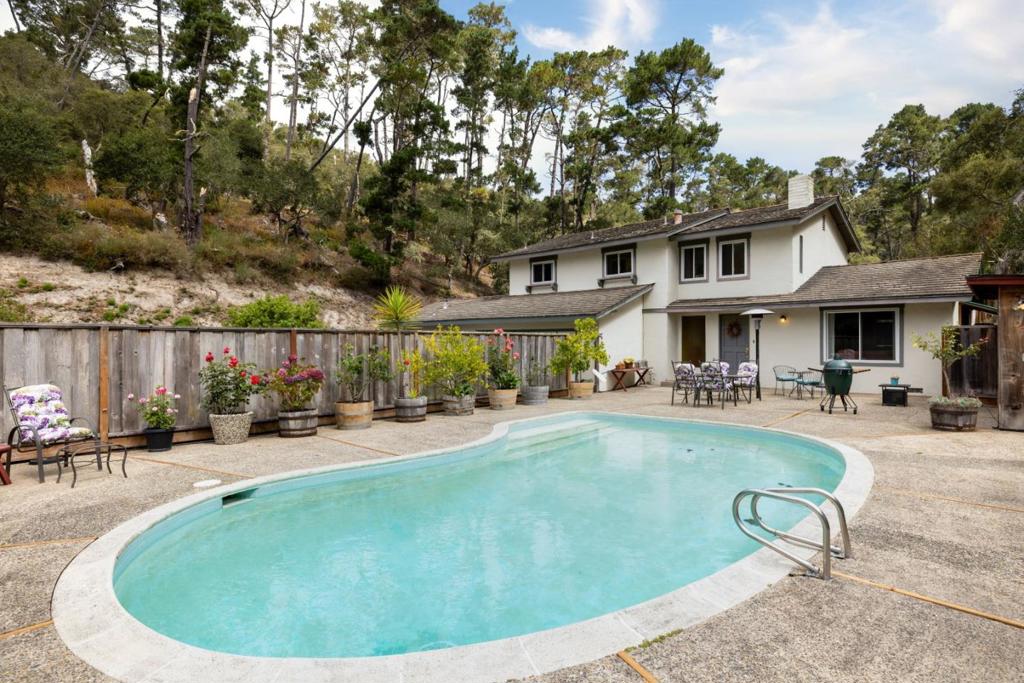 25455 Canada Valley Drive Property Photo 1