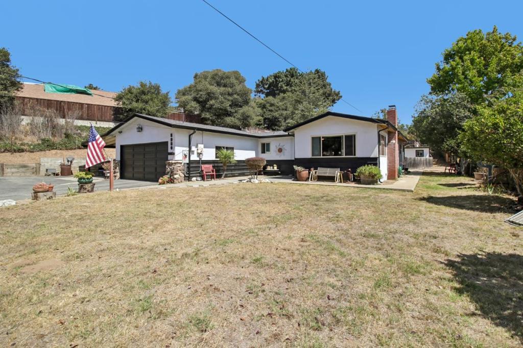 8980 Oak Road Property Photo 2