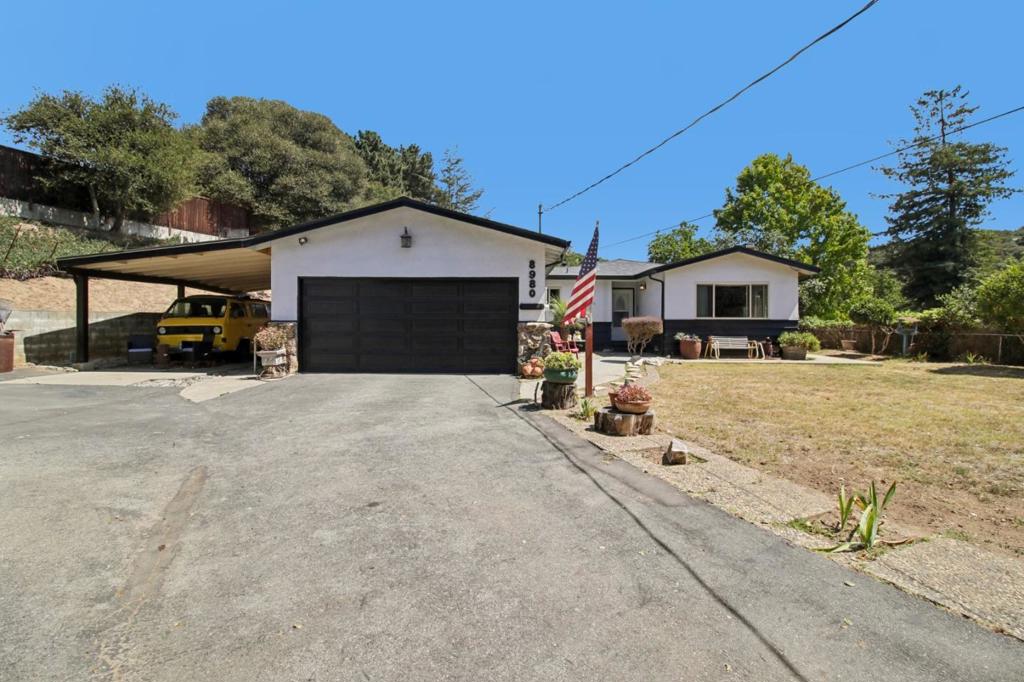8980 Oak Road Property Photo 3