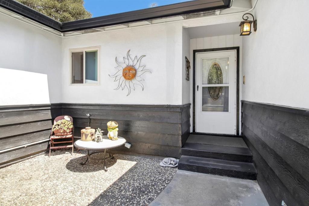 8980 Oak Road Property Photo 7