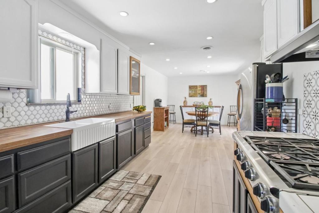 8980 Oak Road Property Photo 17