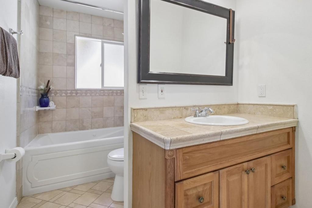 8980 Oak Road Property Photo 21