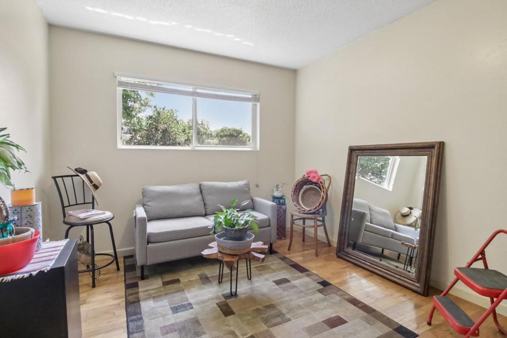 8980 Oak Road Property Photo 23