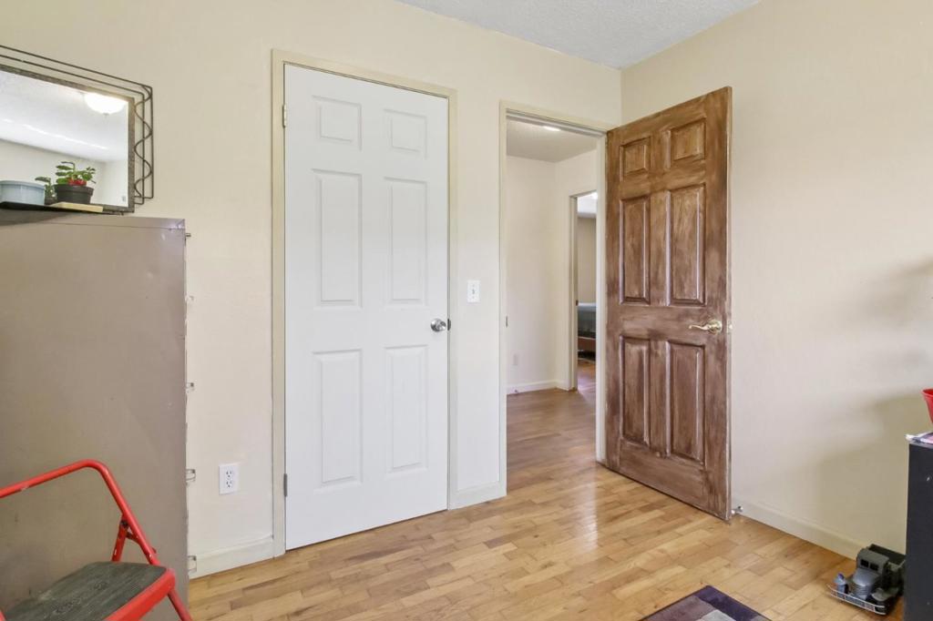 8980 Oak Road Property Photo 24