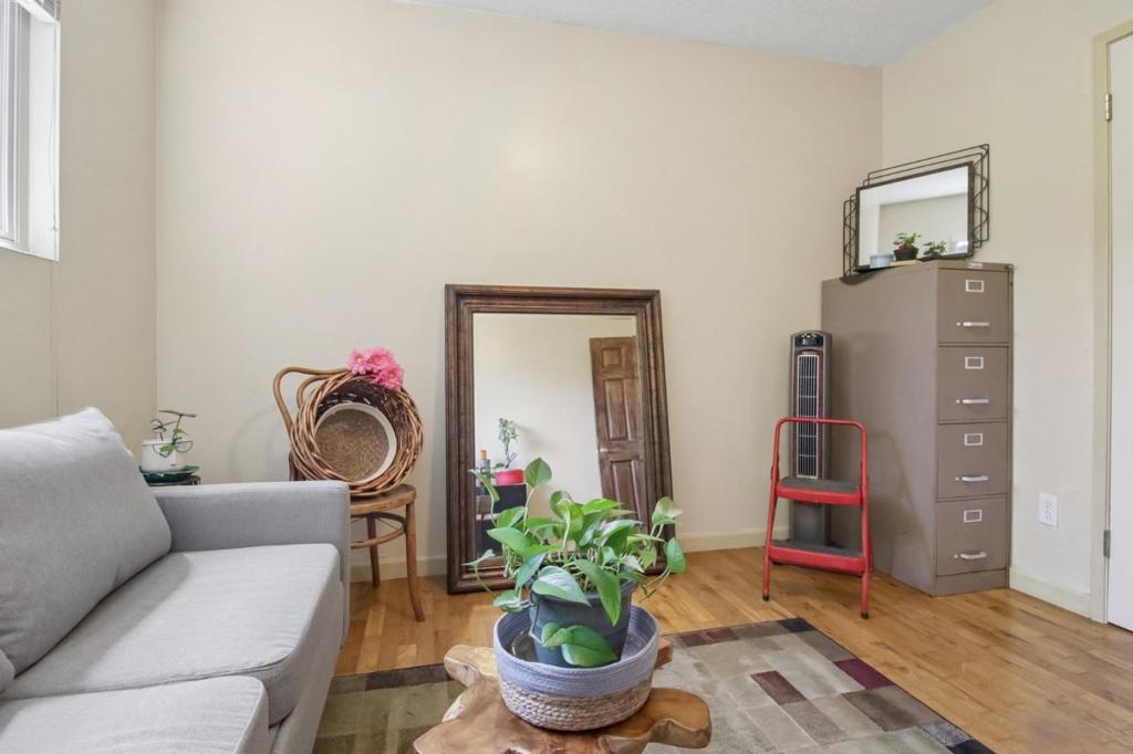 8980 Oak Road Property Photo 25