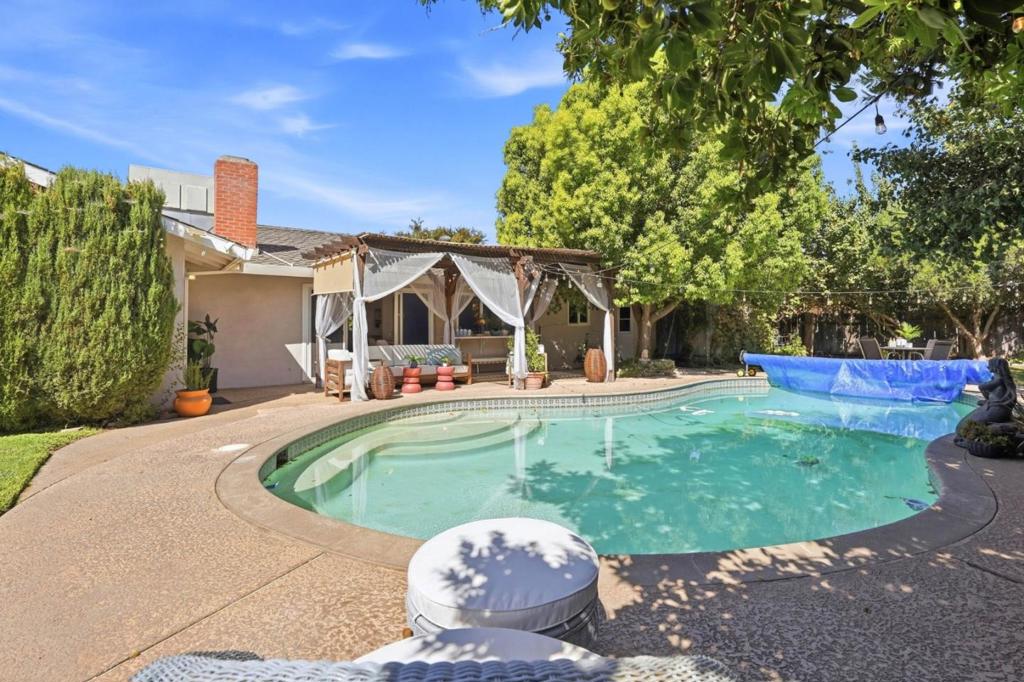 2874 El Camino Real Property Photo 16
