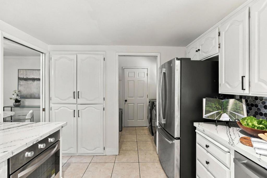 2874 El Camino Real Property Photo 18