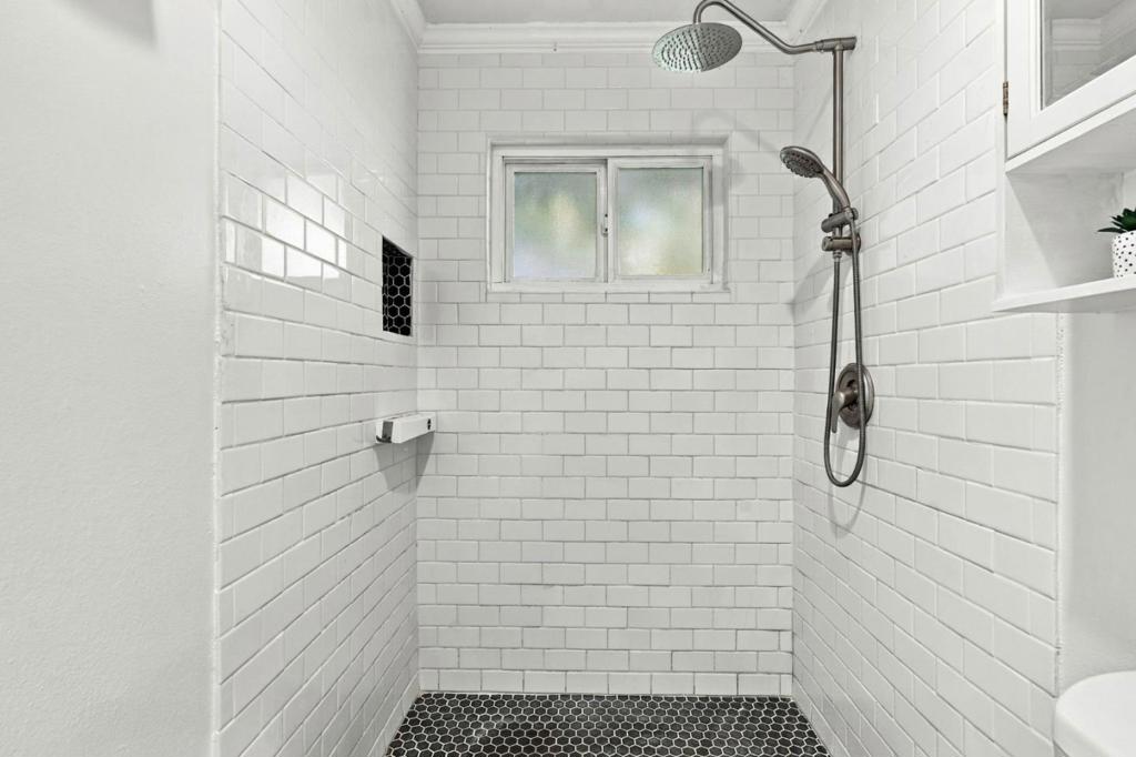 2874 El Camino Real Property Photo 29