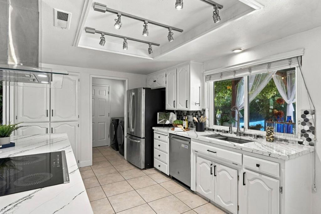 2874 El Camino Real Property Photo 31